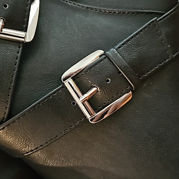 Black Knee Boot - Picture 6 of 6